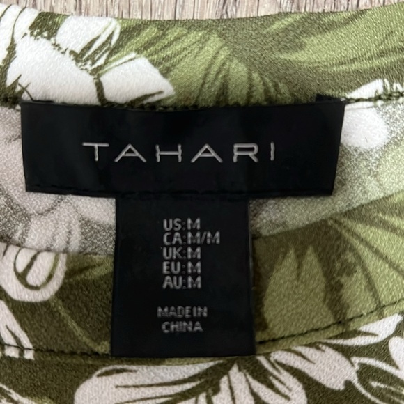 Tahari Sleeveless Floral Print Top​​​​ - Picture 12 of 13
